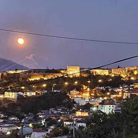 Proko Guest House Daire Gjirokastër
